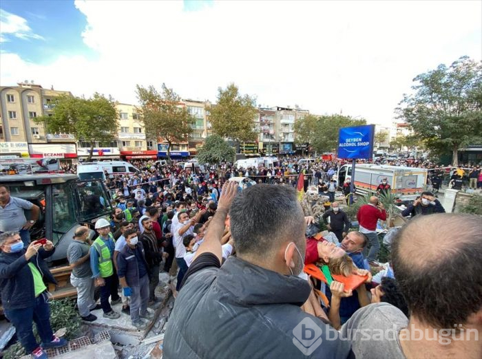İzmir'deki 6.6'lık depremden kareler