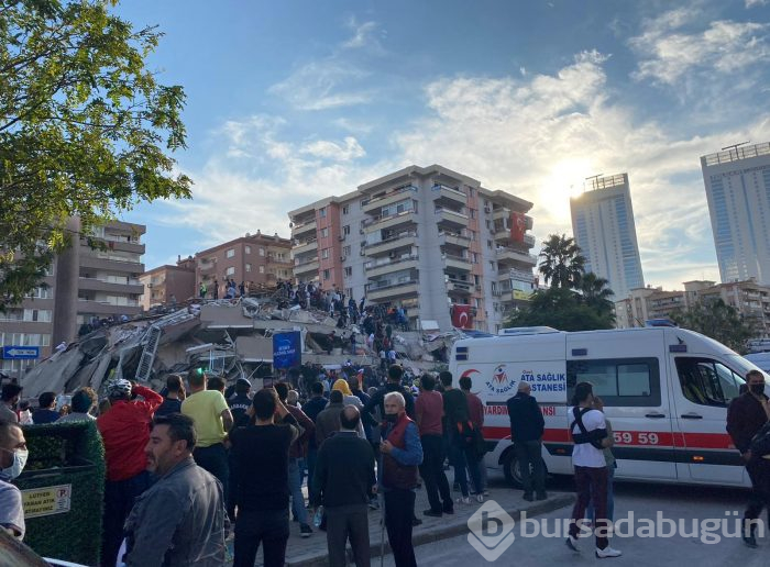 İzmir'deki 6.6'lık depremden kareler