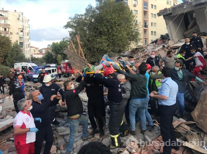İzmir'deki 6.6'lık depremden kareler