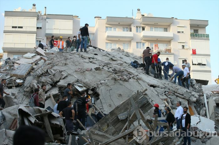 İzmir'deki 6.6'lık depremden kareler