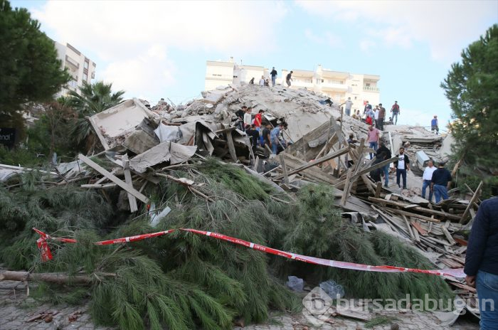 İzmir'deki 6.6'lık depremden kareler