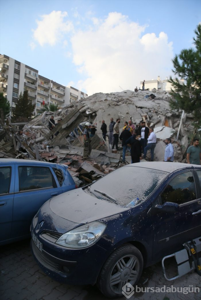İzmir'deki 6.6'lık depremden kareler