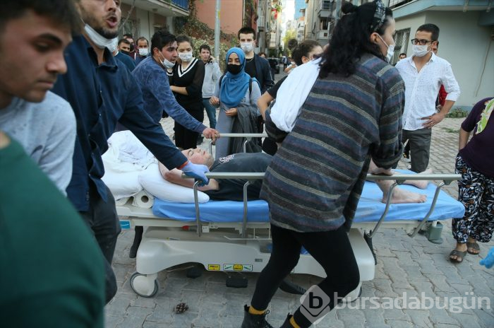 İzmir'deki 6.6'lık depremden kareler