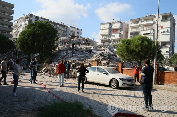 İzmir'deki 6.6'lık depremden kareler