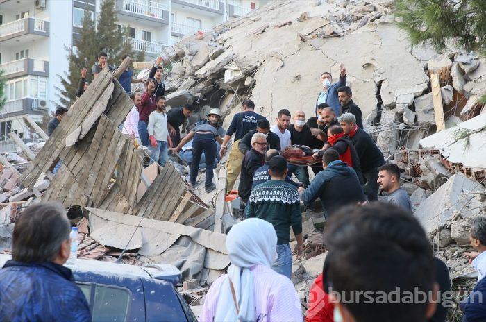 İzmir'deki 6.6'lık depremden kareler