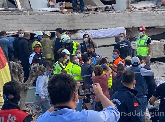 İzmir'deki 6.6'lık depremden kareler