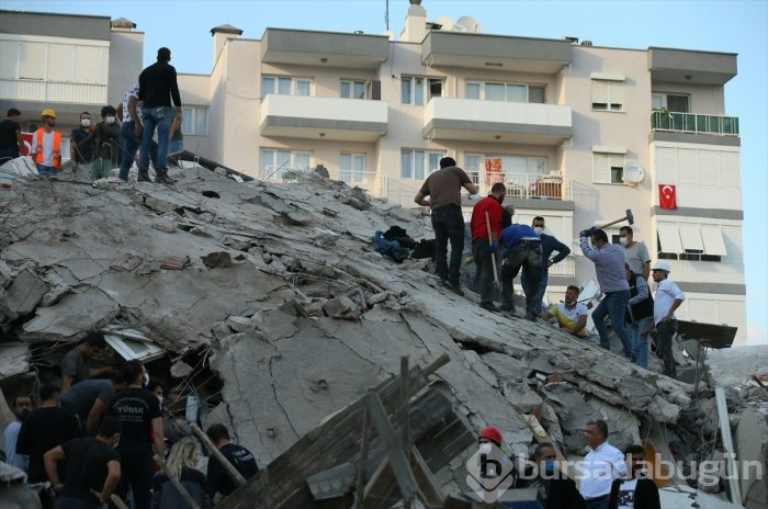 İzmir'deki 6.6'lık depremden kareler