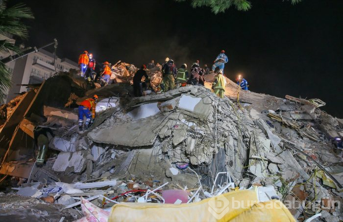 İzmir'deki 6.6'lık depremden kareler