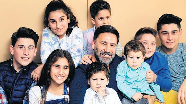 Depremi derinden hisseden İzzet Yıldızhan: 'Çocuklarım hala kendine gelemedi, herkes ağlıyor'