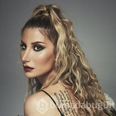 İrem Derici tek tabanca devam!