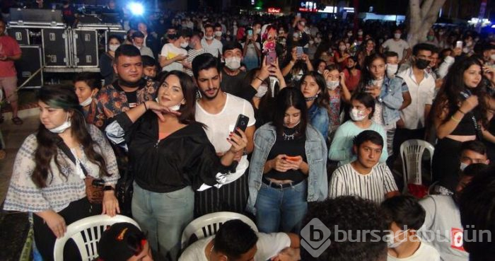 Murat Dalkılıç konserinde korona unutuldu!