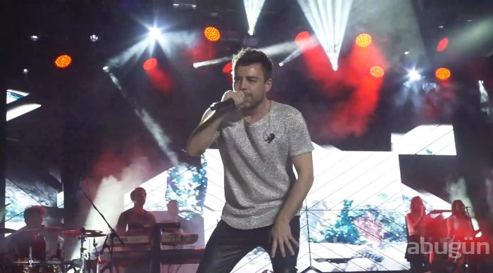 Murat Dalkılıç konserinde korona unutuldu!