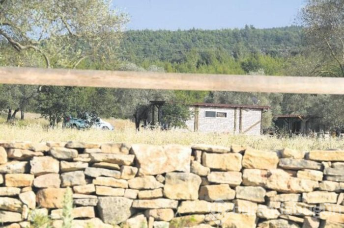 Göksel'in yeni hayatı! İşte ünlülerin gözlerden uzak köy yaşantıları...