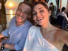 Hande Erçel ve Kerem Bürsin'den aşk iddialarına yanıt!