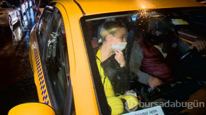 Büyük Cadılar Bayramı partisine polis baskını!