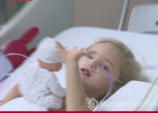 Enkazdan 65 saat sonra çıkarılan Elif'ten görüntüler