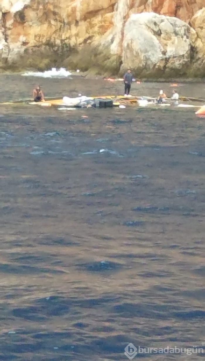 Antalya'da turist teknesi alabora oldu