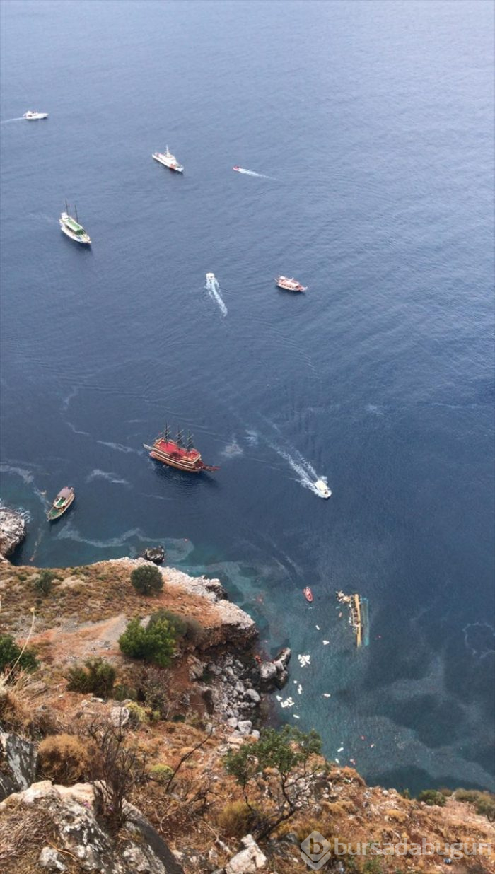 Antalya'da turist teknesi alabora oldu