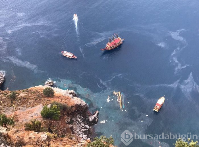 Antalya'da turist teknesi alabora oldu
