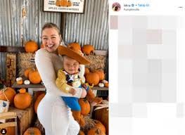 Iskra Lawrence'den anne oğul pozu!