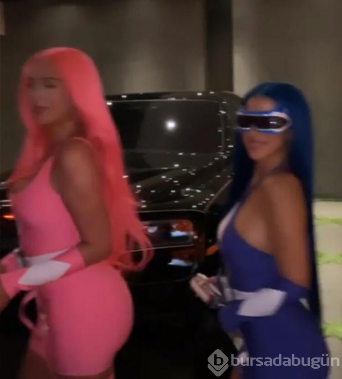 Kylie Jenner ve arkadaşları kostümleriyle olay yarattı!
