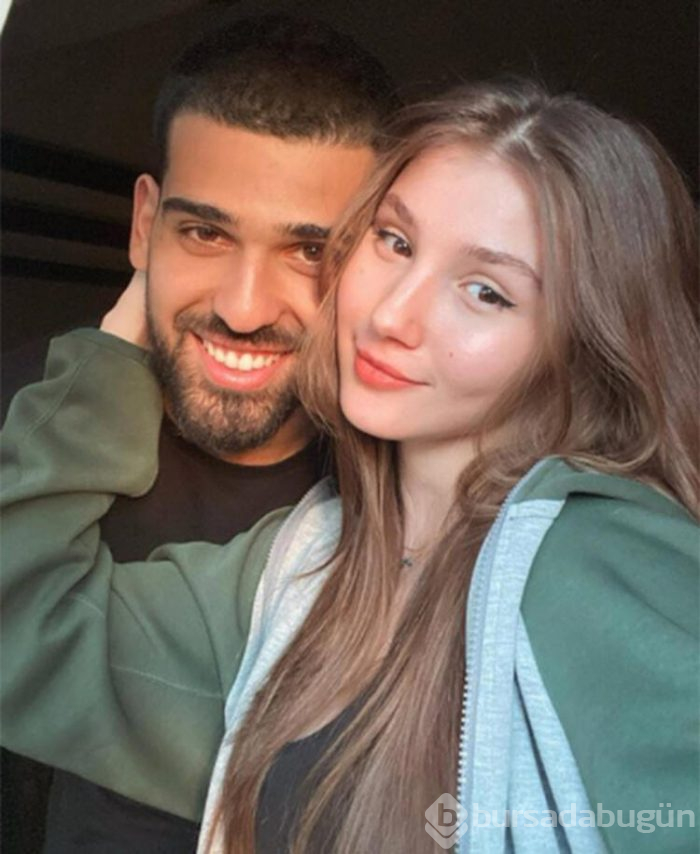 İlayda Akdoğan'dan romantik kutlama!