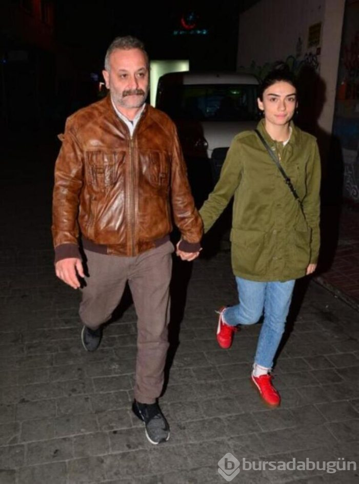 Hazar Ergüçlü'den ihanet görüntülerine cevap: Cihangir'in ortasında aldatacak kadar aptal mı?