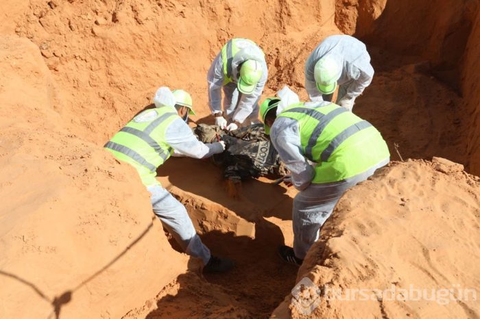 Libya'daki toplu mezarda yeni cesetler açığa çıkıyor