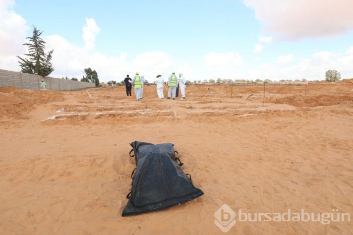 Libya'daki toplu mezarda yeni cesetler açığa çıkıyor