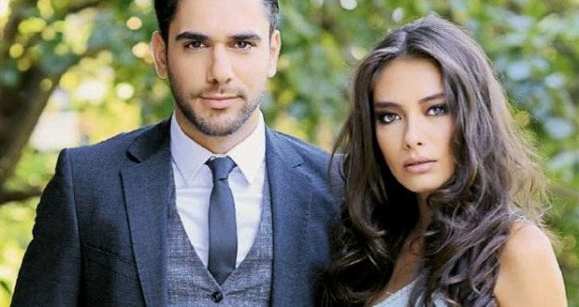 Neslihan Atagül'den hayranlarına sevindirici haber... Yurtdışına açılıyor!