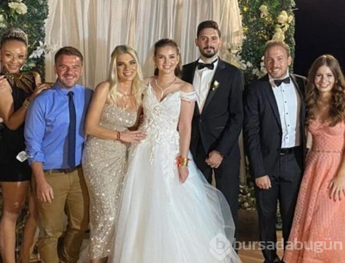 Ali Yağcı ve Başak Özen evlendi!