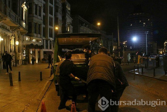 Beyoğlu'nda bir kadın otel odasında...
