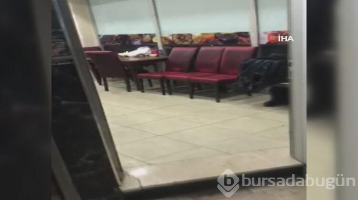 Polis kokoreççinin merdivenlerinden inince şaşıp kaldı! Gizli pavyon