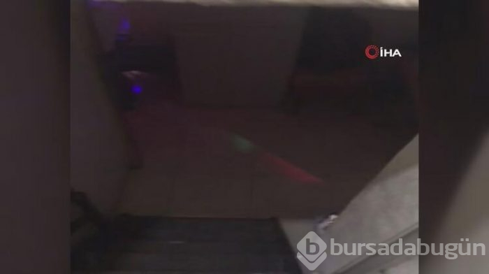 Polis kokoreççinin merdivenlerinden inince şaşıp kaldı! Gizli pavyon