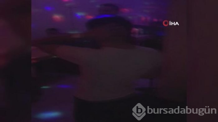 Polis kokoreççinin merdivenlerinden inince şaşıp kaldı! Gizli pavyon