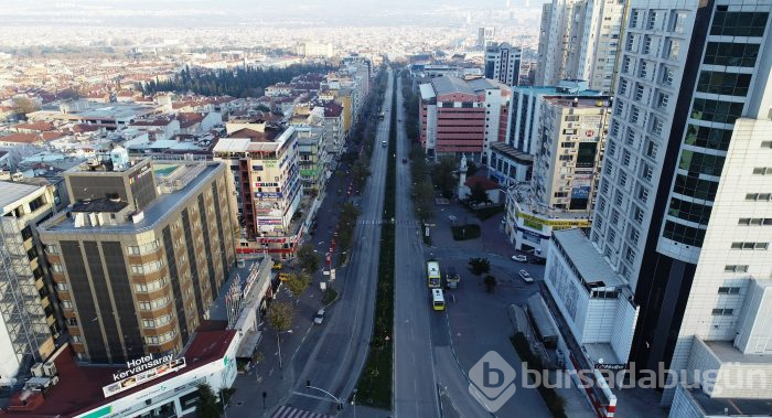 Bursa'da boş kalan cadde ve meydanlar havadan görüntülendi