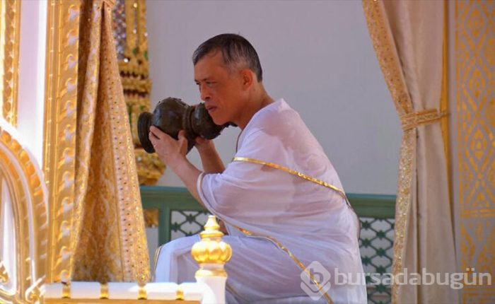 Çıplak fotoğraf skandalı! Kralın resmi sevgilisi...