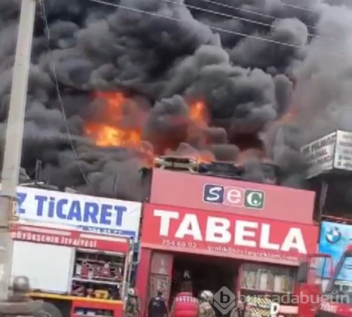 Bursa'da şehir merkezinde yangın!