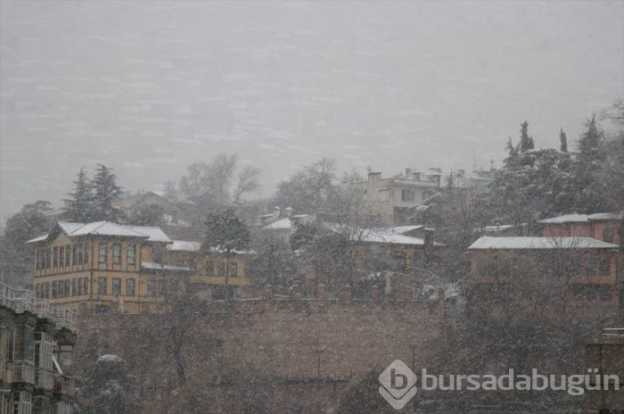 Bursa'da kar yağışı 