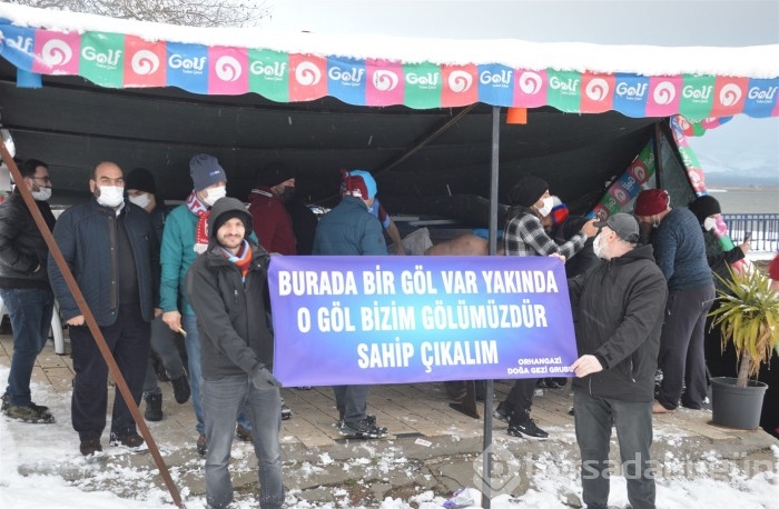 Kar yağışı Bursa'da trafiği felç etti! 