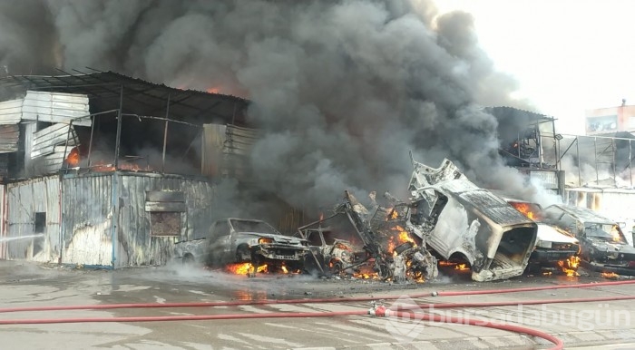 Bursa'da oto yedek parça dükkanında yangın