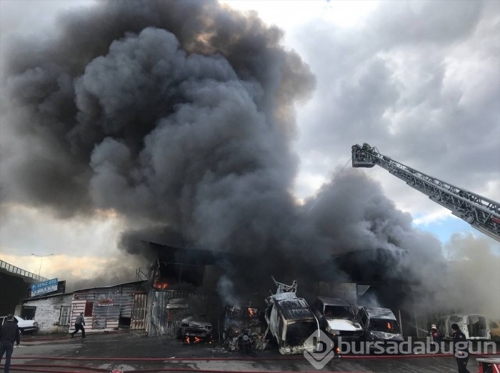 Bursa'da oto yedek parça dükkanında yangın