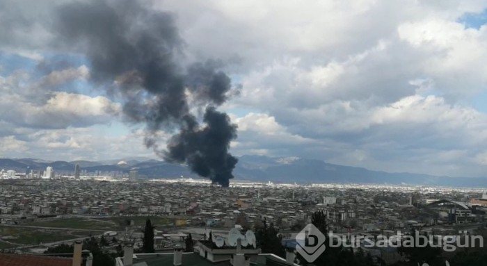 Bursa'da oto yedek parça dükkanında yangın