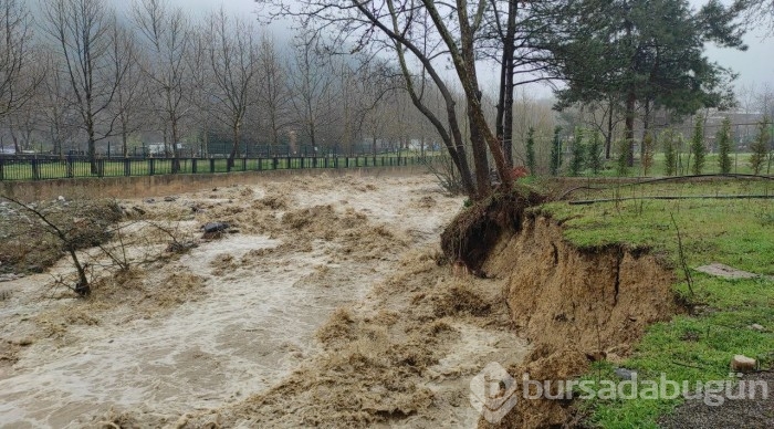 Bursa'da sel alarmı! Dereler taştı