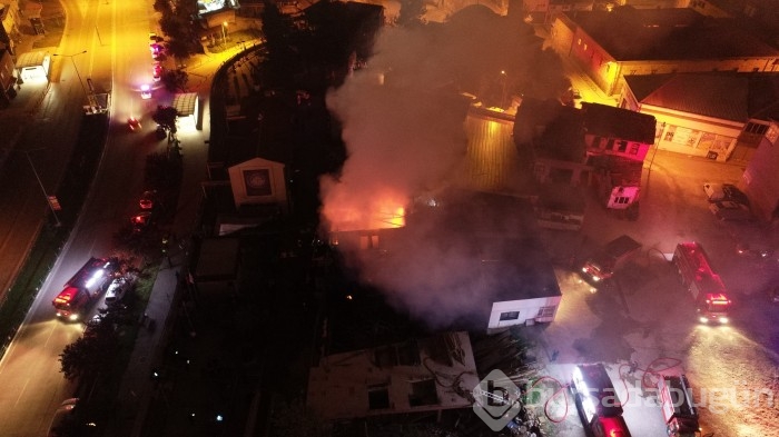 Bursa'da tarihi binada yangın