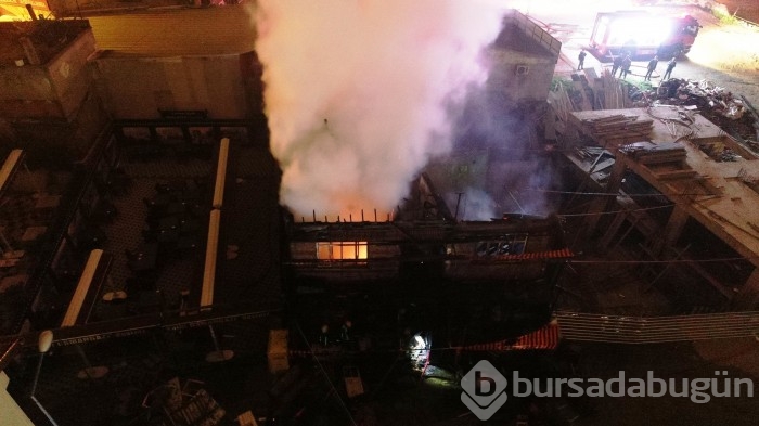 Bursa'da tarihi binada yangın