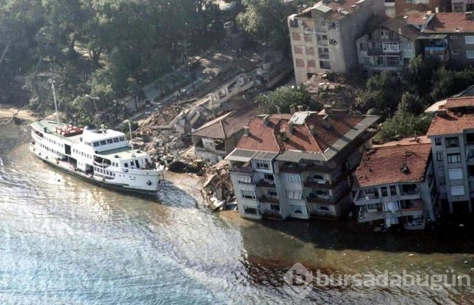 17 Ağustos depreminde akıllara kazınan görüntüler