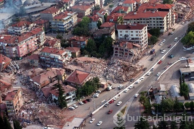 17 Ağustos depreminde akıllara kazınan görüntüler