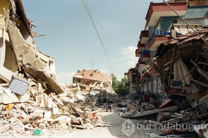 17 Ağustos depreminde akıllara kazınan görüntüler