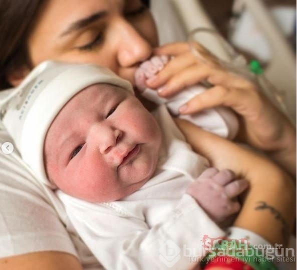 Buse Varol eski formuna kavuştu!
